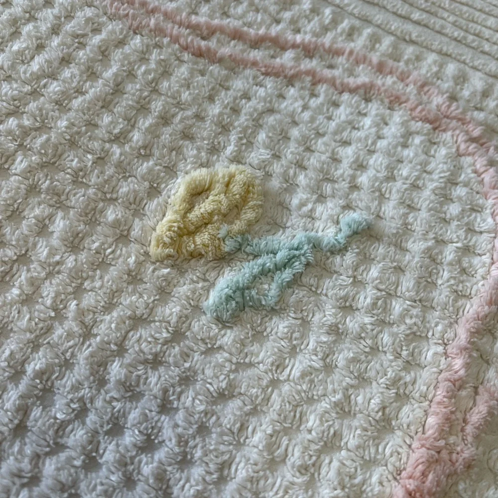 1950s Vintage Cotton Chenille Lamb Baby Blanket 62x39